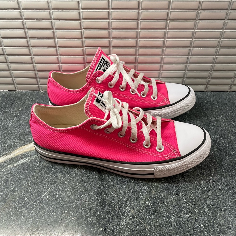 Converse Chuck Taylor All Star Lo Sneaker - Hyper Pink
